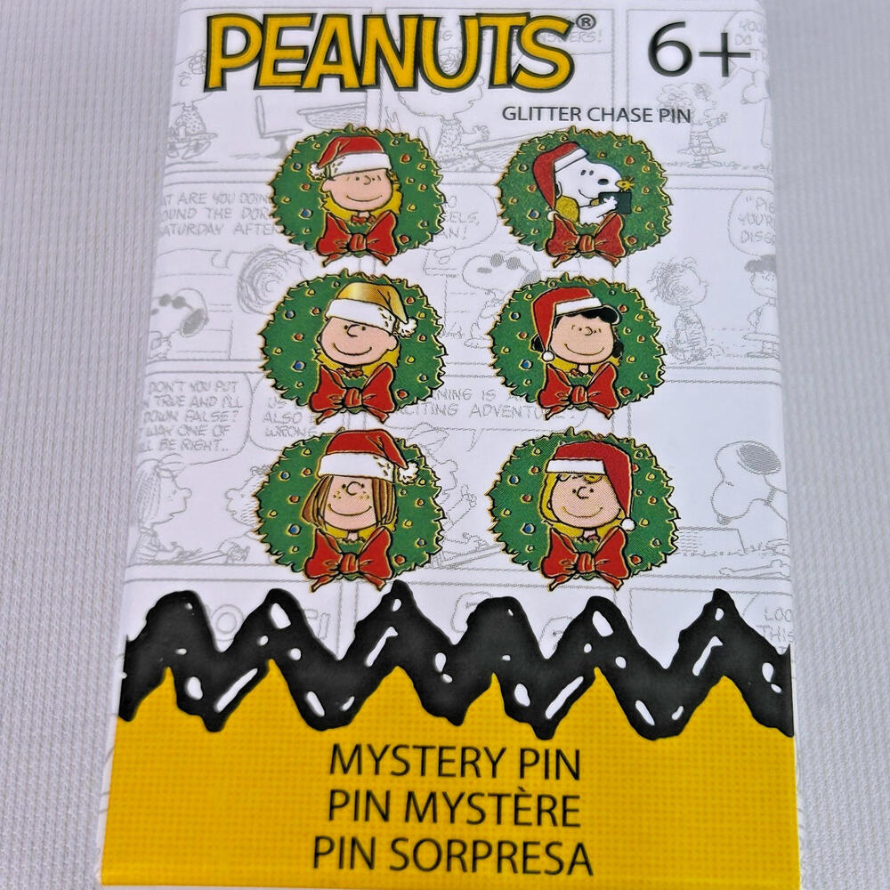 Loungefly Peanuts Christmas Cookie Scent Blind box Pin-Snoopy wreath holiday pin - Picture 5 of 5